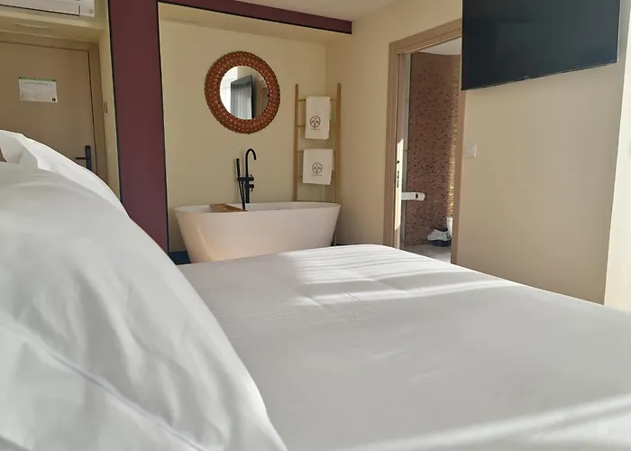 Moma Centro Hotel 2*