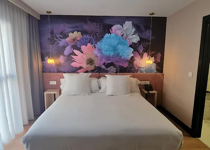 Hotel Moma Centro 2*